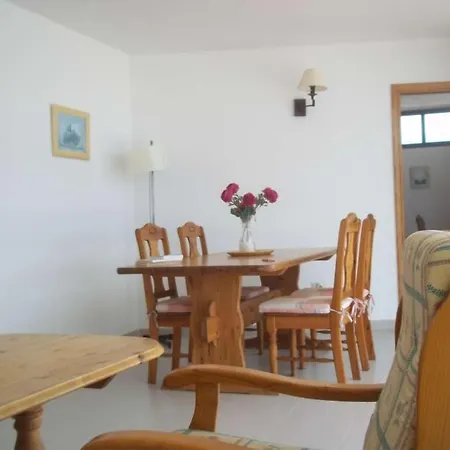 Sleeps 4 Wifi T691442 Semesterbostad
